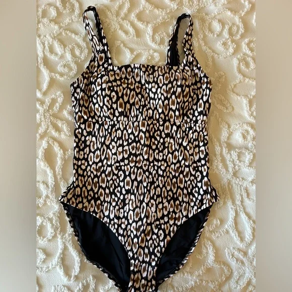 Tommy Bahama animal print one piece swimsuit, NWOT, size 14 - Picture 1 of 2